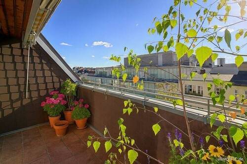 Süd-West-Balkon - Etagenwohnung mit 106,90 m² in Berlin zum Kaufen
