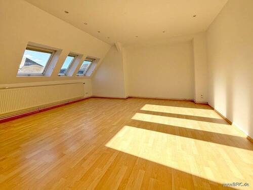 Zimmer straßenseitig - 