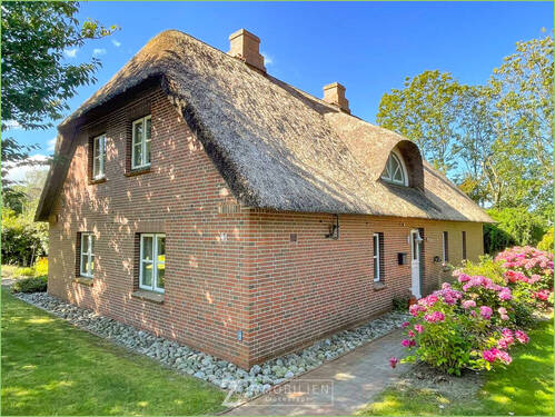 Reetdachhaus - Unter Reet zuhause** - 495.000,00&nbsp;EUR Kaufpreis, ca.&nbsp; 174,00&nbsp;m&sup2;&nbsp;Wohnfl&auml;che