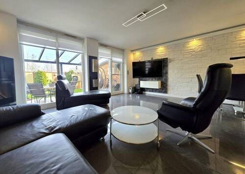 bodentiefe Fenster mit el. Außenrollläden - 