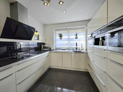 hochwertige Einbauküche - 