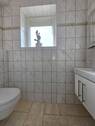 Gäste-WC mit Fenster - 