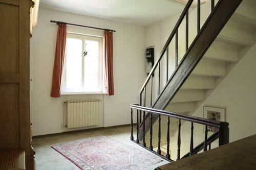 Diele 1. OG mit Treppe zum Dachgeschoss - 