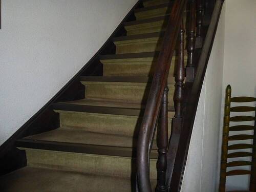Treppe ins Obergeschoss - 