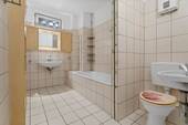 Badezimmer - Etagenwohnung mit 73,10 m&sup2; in Herzogenrath zum Kaufen