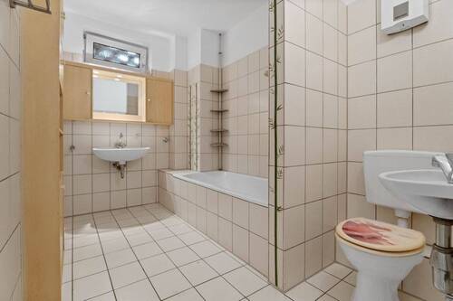 Badezimmer - Etagenwohnung mit 73,10 m&sup2; in Herzogenrath zum Kaufen