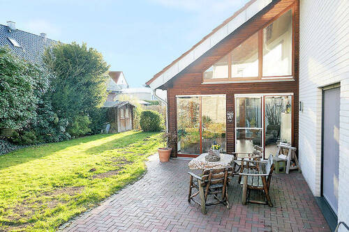 Garten - 7 Zimmer Mehrfamilienhaus, Wohnhaus in Enger