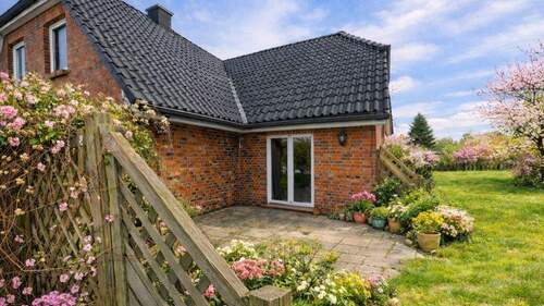 Grünes Wohnzimmer - 7 Zimmer Einfamilienhaus in Sanitz