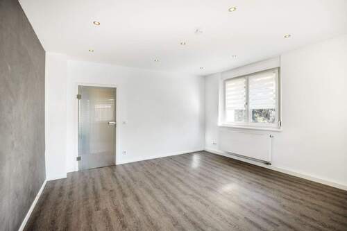 Wohnzimmer - Etagenwohnung mit 79,10 m&sup2; in Bayreuth zum Kaufen