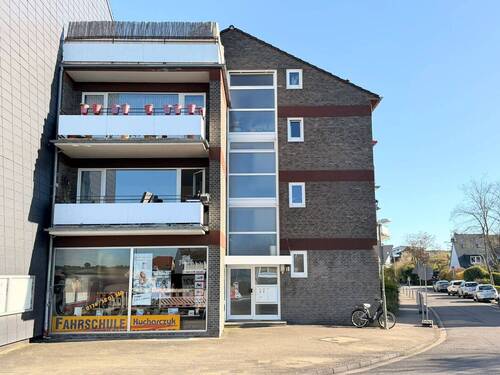 Hausfront - ** Stilvolle 2-Zimmerwohnung in Allerheiligen mit TG-Stellplatz, XL Balkon und vielen Extras**