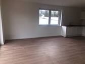 Wohnzimmer Blick zur Küche - 