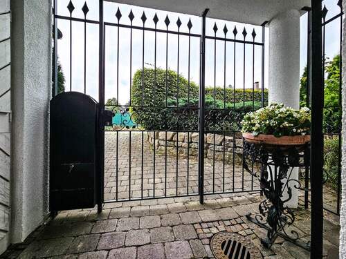 Eingang gut geschützt - 