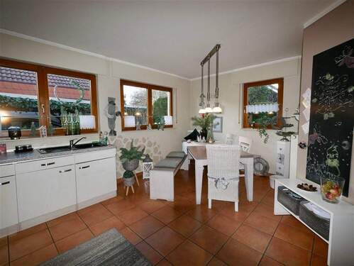 Küche mit Essbereich - 