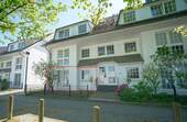 Front seitlich - 2 Zimmer Etagenwohnung zum Kaufen in Bremen