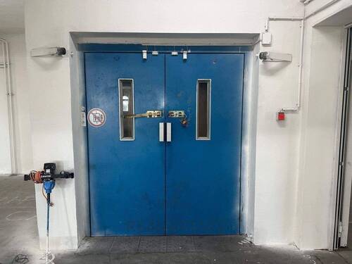 4.jpg - Halle in Hamburg zur Miete