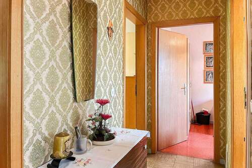 Flur EG - 7 Zimmer Einfamilienhaus in Wuppertal