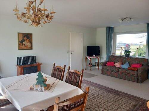 Wohnzimmer_Bild 2 - 4 Zimmer Einfamilienhaus in Neuendorf-Sachsenbande