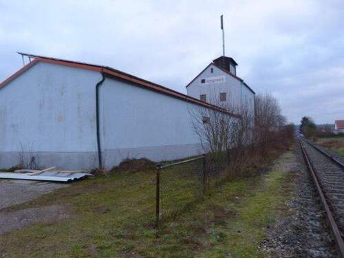 Rückseite der Lagerhalle - 