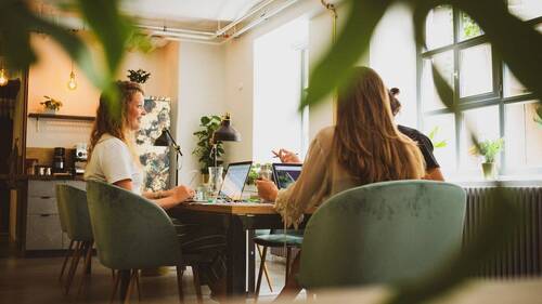 Hot Desk - 