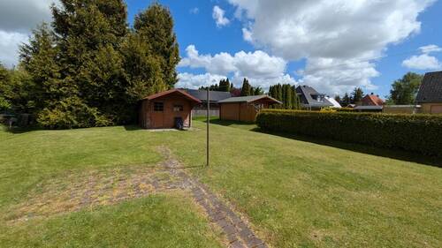 Gartenhütte im hinteren Teil des Gartens - Einfamilienhaus mit 110,00 m&sup2; in Brunsbüttel zum Kaufen
