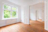 Zimmer / Esszimmer / Wohnzimmer - 4 Zimmer Etagenwohnung zum Kaufen in Hamburg