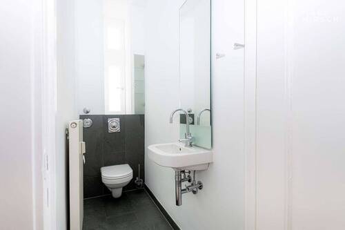 WC - 