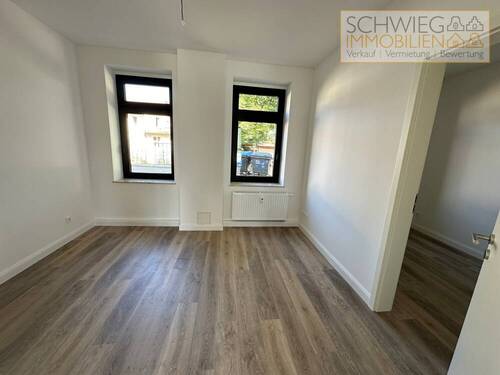 Schlafzimmer 2 mit Ankleide - 