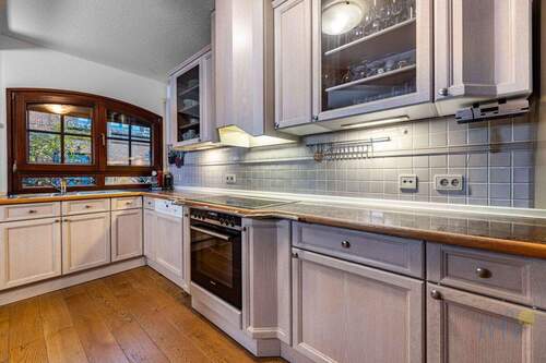 Küchenzeile - Mehrfamilienhaus, Wohnhaus mit 219,30 m&sup2; in Borkum zum Kaufen