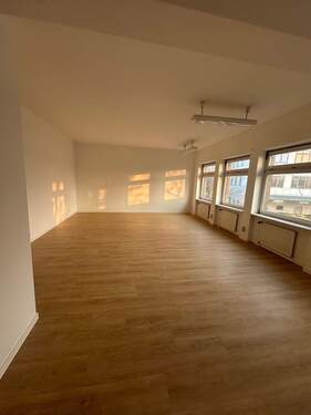 Büro 3 - Büro mit 100,00 m&sup2; in Hamburg zur Miete