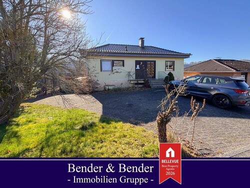 www.bender-immobilien.de - Attraktiver Bungalow mit sonnigem Balkon und toller Aussicht in ruhiger Lage von Windeck!