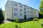 Gebäudeeingang - 3 Zimmer Etagenwohnung zur Miete in Friedrichshafen