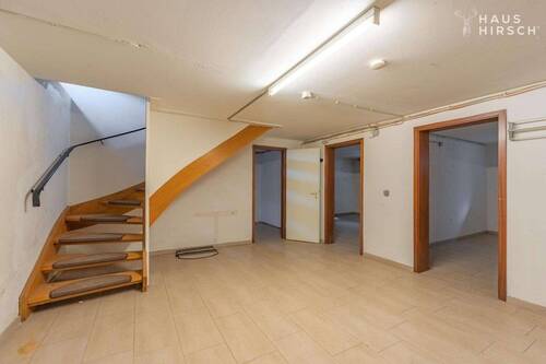 Keller / Treppe - 