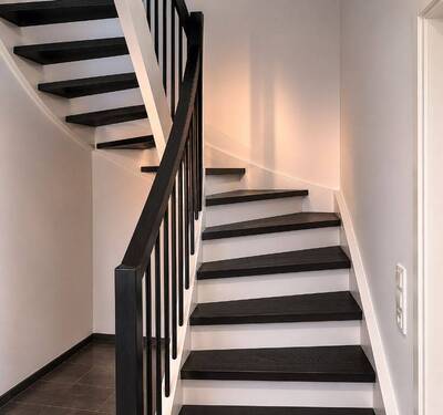Treppe KI - Doppelhaushälfte mit 126,00 m&sup2; in Stelle zur Miete