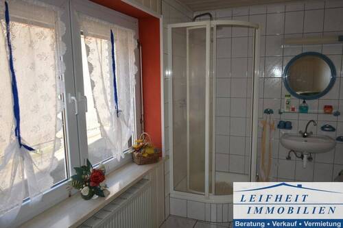 Waschküche mit Dusche - 