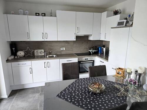 Küche der linken Oberwohnung - 