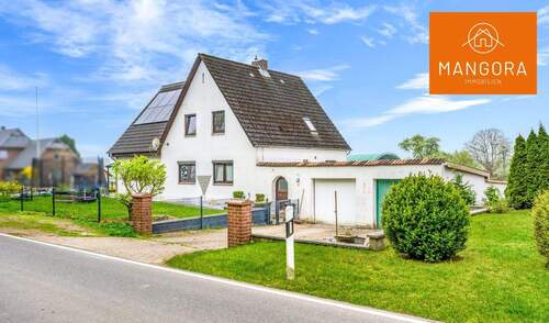 Außenansicht - 7 Zimmer Einfamilienhaus zum Kaufen in Schretstaken