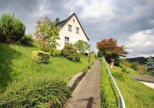 Außenansicht - 5 Zimmer Einfamilienhaus zum Kaufen in Greiz