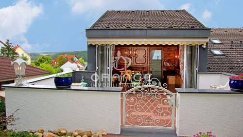 Blick auf Terrasse 2 OG. - 