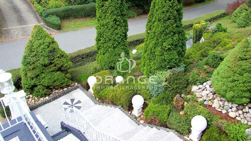 Blick in die Gartenanlage - 1 Zimmer Einfamilienhaus zum Kaufen in Niederfüllbach