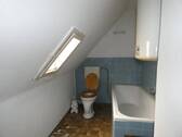 Bad der DG-Wohnung - Mehrfamilienhaus, Wohnhaus mit 295,00 m&sup2; in Neustadt zum Kaufen
