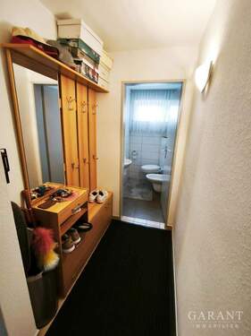 Diele - Etagenwohnung mit 104,00 m&sup2; in Herrenberg zum Kaufen