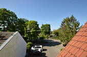 Weiterer Blick von Balkon - 2 Zimmer Etagenwohnung in Wiesbaden