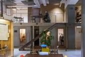 Telefonkabinen und Gallerie - 