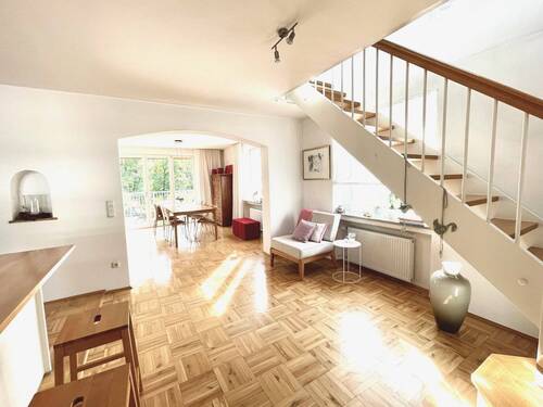 Wohnbereich - 9 Zimmer Einfamilienhaus in Donaustauf