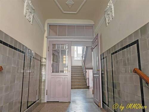 Hauseingang - 4 Zimmer Terrassenwohnung zum Kaufen in Chemnitz