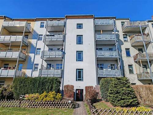 Hausansicht Gartenseite - 4 Zimmer Terrassenwohnung in Chemnitz