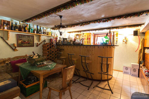 KG: Gemütliche Kellerbar - 