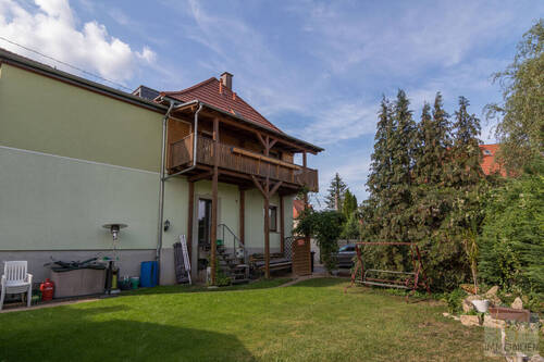 Außenansicht mit Balkon - Mehrfamilienhaus, Wohnhaus mit 158,00 m&sup2; in Rudolstadt zum Kaufen
