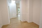 Großzügige Diele Wohnung 1 - Büro mit 138,00 m&sup2; in Mainz-Neustadt zum Kaufen