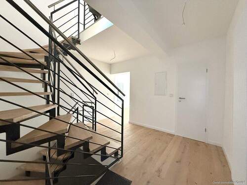 Treppenhaus - 5 Zimmer Reihenmittelhaus in Hattingen